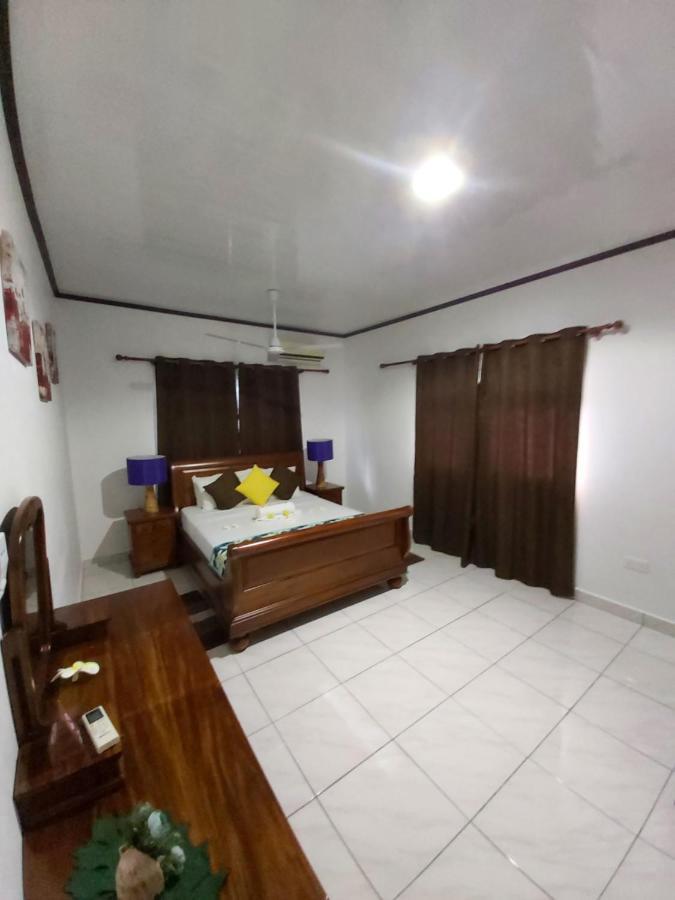 Leo'S Petit Villa Annex Praslin ภายนอก รูปภาพ