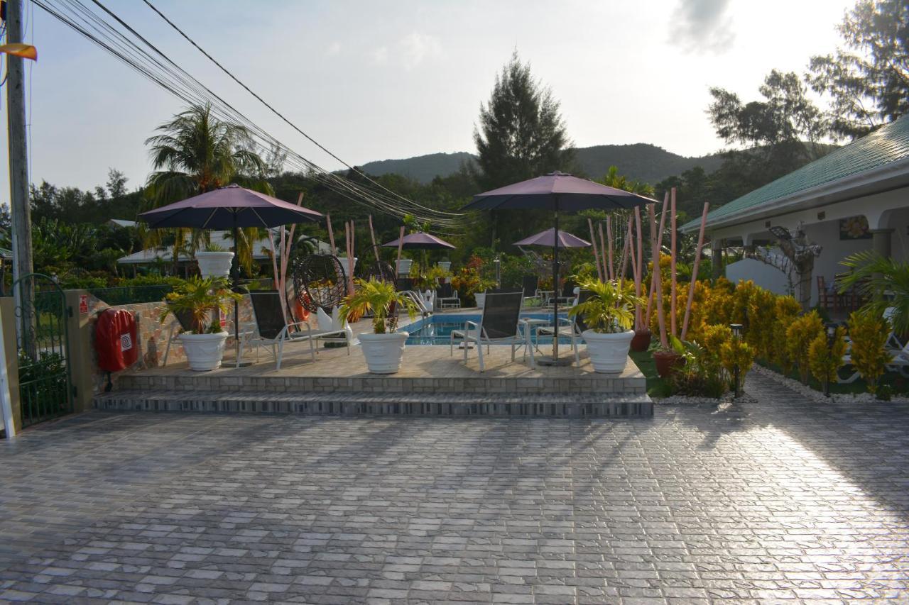 Leo'S Petit Villa Annex Praslin ภายนอก รูปภาพ