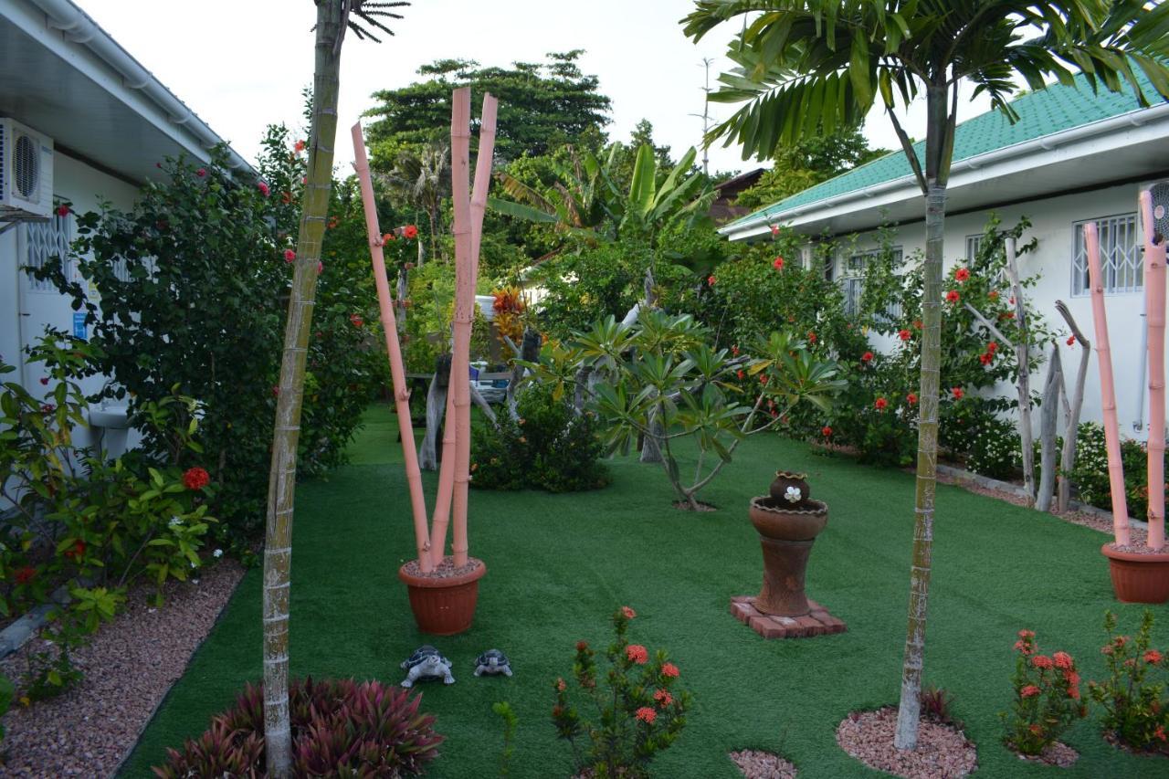 Leo'S Petit Villa Annex Praslin ภายนอก รูปภาพ